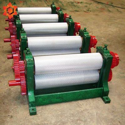machine de rouleau de base de cire d'abeille de longueur de rouleau de 450mm taille de cellules de 4,5 - de 5.4mm